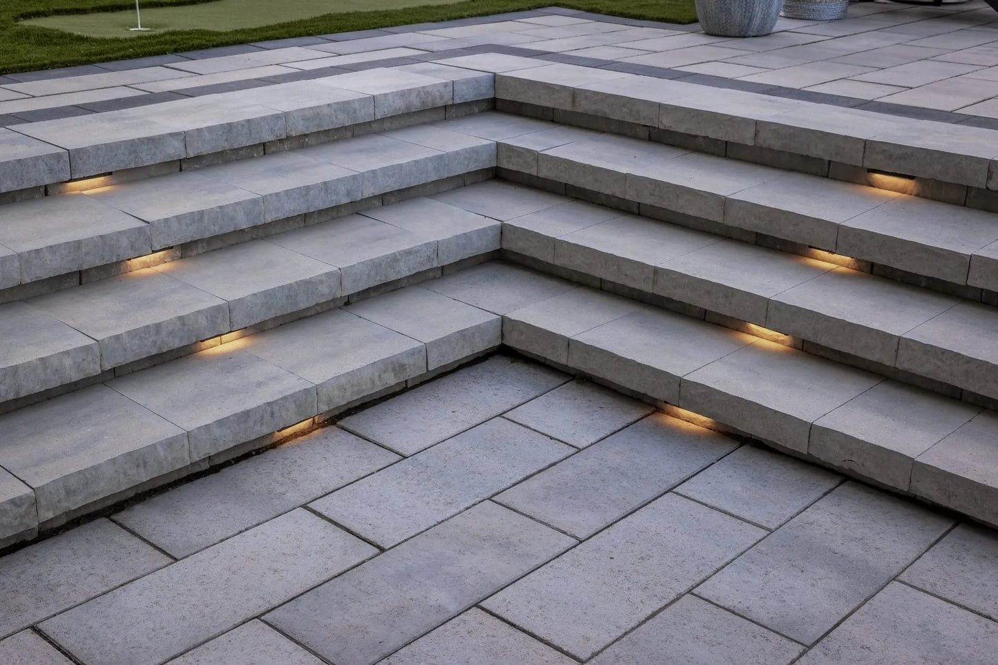 Photo du produit Marche Lafitt Plus par Permacon