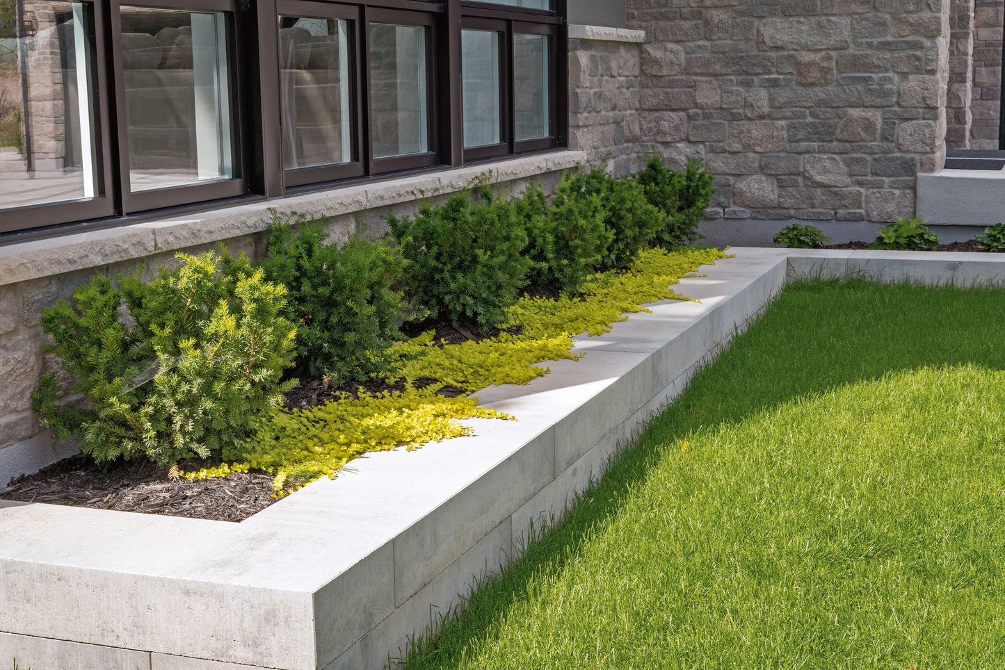 Photo du produit Marche Méga Melville Plus par Permacon