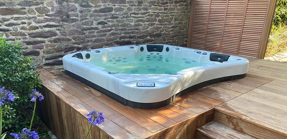 Spa | BeWell |  E770 | 7 Places | 70 Jets