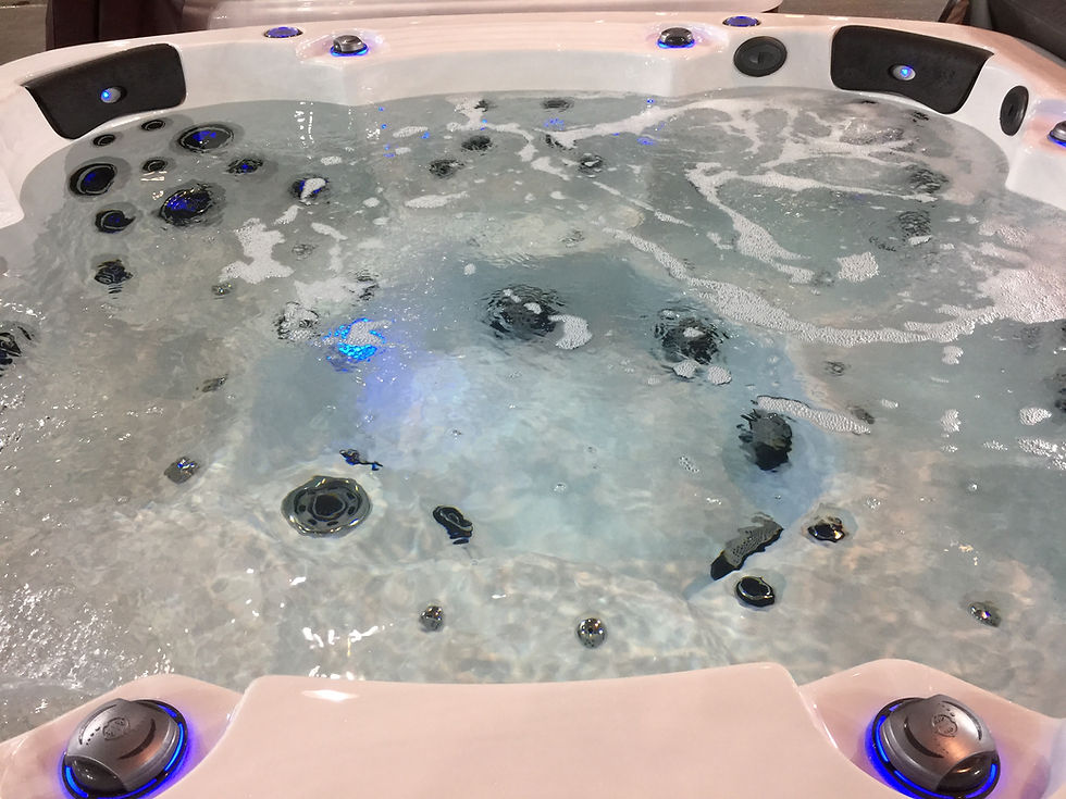 Spa | BeWell |  E770 | 7 Places | 70 Jets