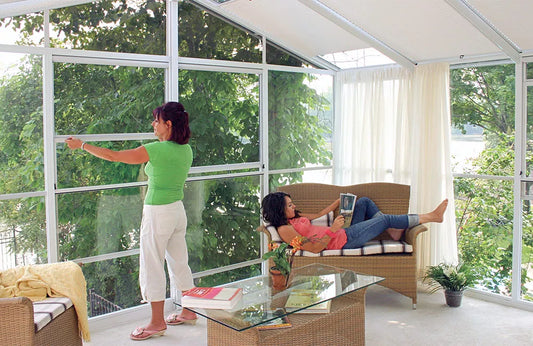 Cathedrale blanc avec stores